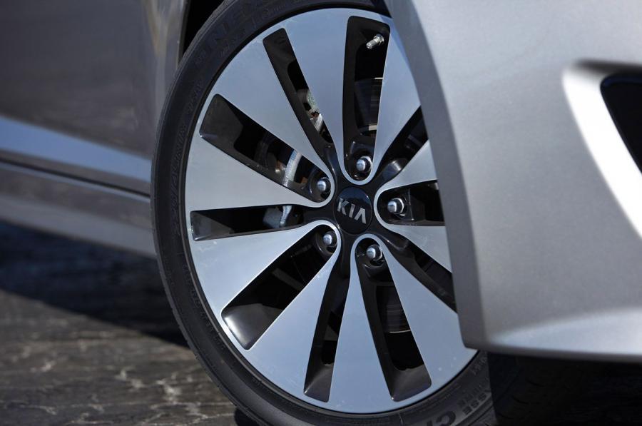  Kia Optima 2.0T 2011 года  (фото 35 из 38)